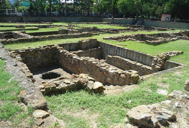 Раскопки Горгиппии Раскопки Горгиппии