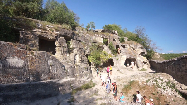 Пещерный город Чуфут-Кале в Крыму Пещерный город Чуфут-Кале в Крыму